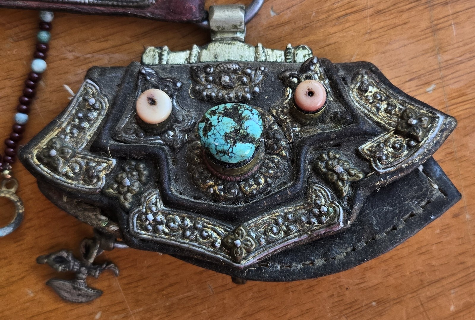 Antique Tibetan Flint Pouch Mechag Chuckmuck Case Tibet Beads