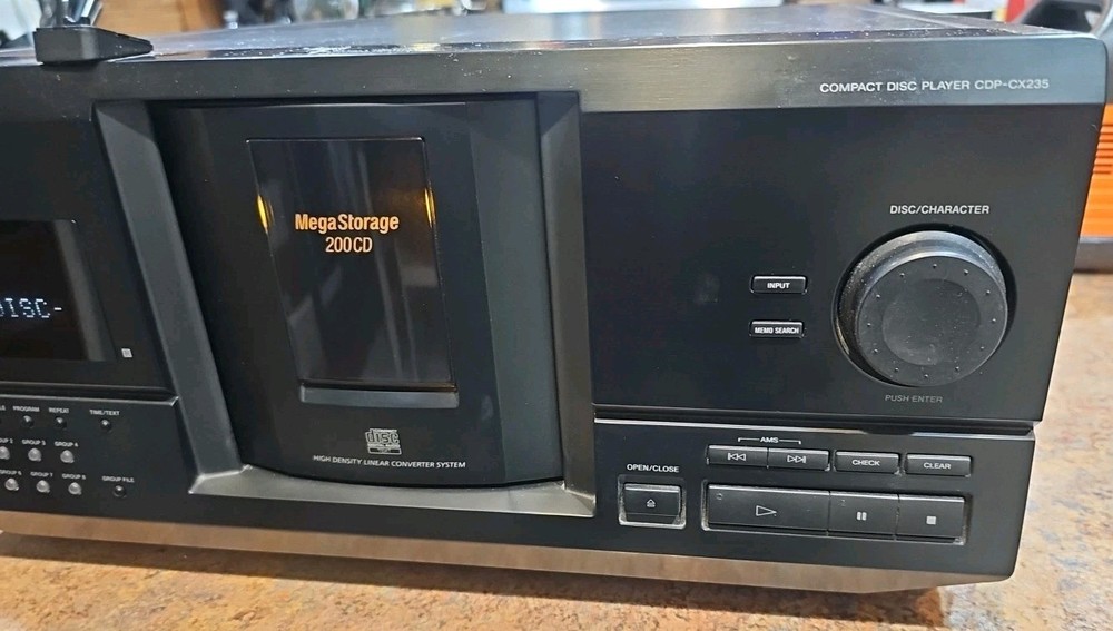 Sony CDP CX235 Mega Storage 200 CD Compact Disc Player Black Working No Remote