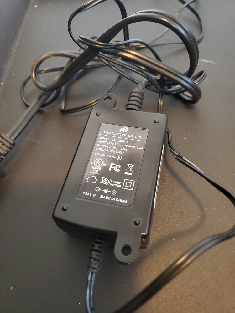 Netgear Wireless Router WRN2000 v2 & Cisco Cable Modem Model DPC3008