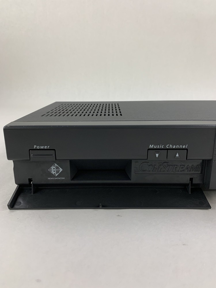 ComStream DR200 Audio Broadcast Receiver Powers On Missing Smart Card and Dish