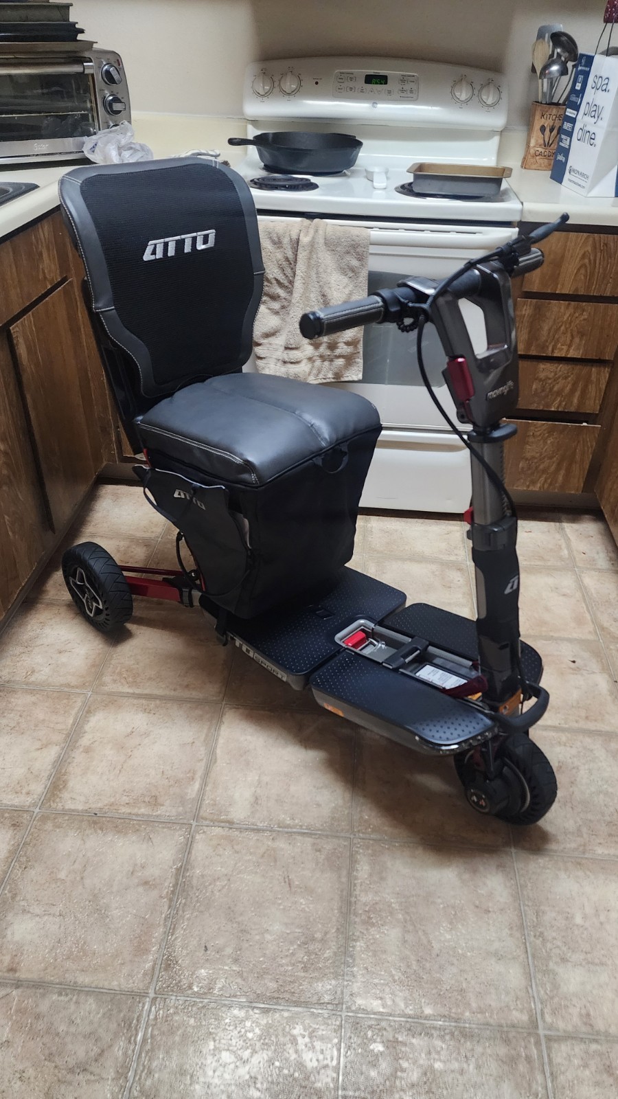 Atto Sport Scooter Portable Foldable Electric Movinglife & Extras! *Barely Used*