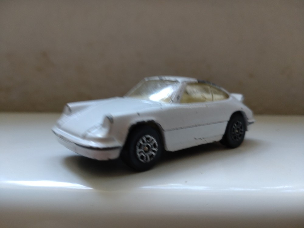 CORGI JUNIORS PORSCHE 911 CARRERA #331