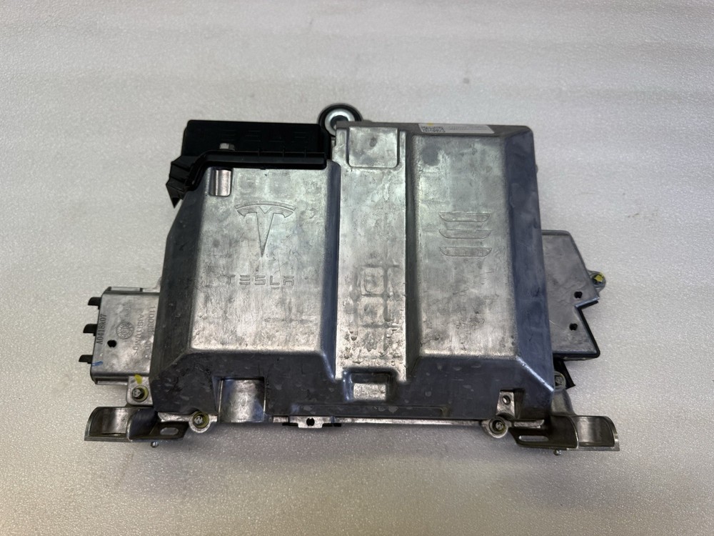 17-20 Model 3 Front Electrical Control Module System Unit w/ Cable 1112485-00-A