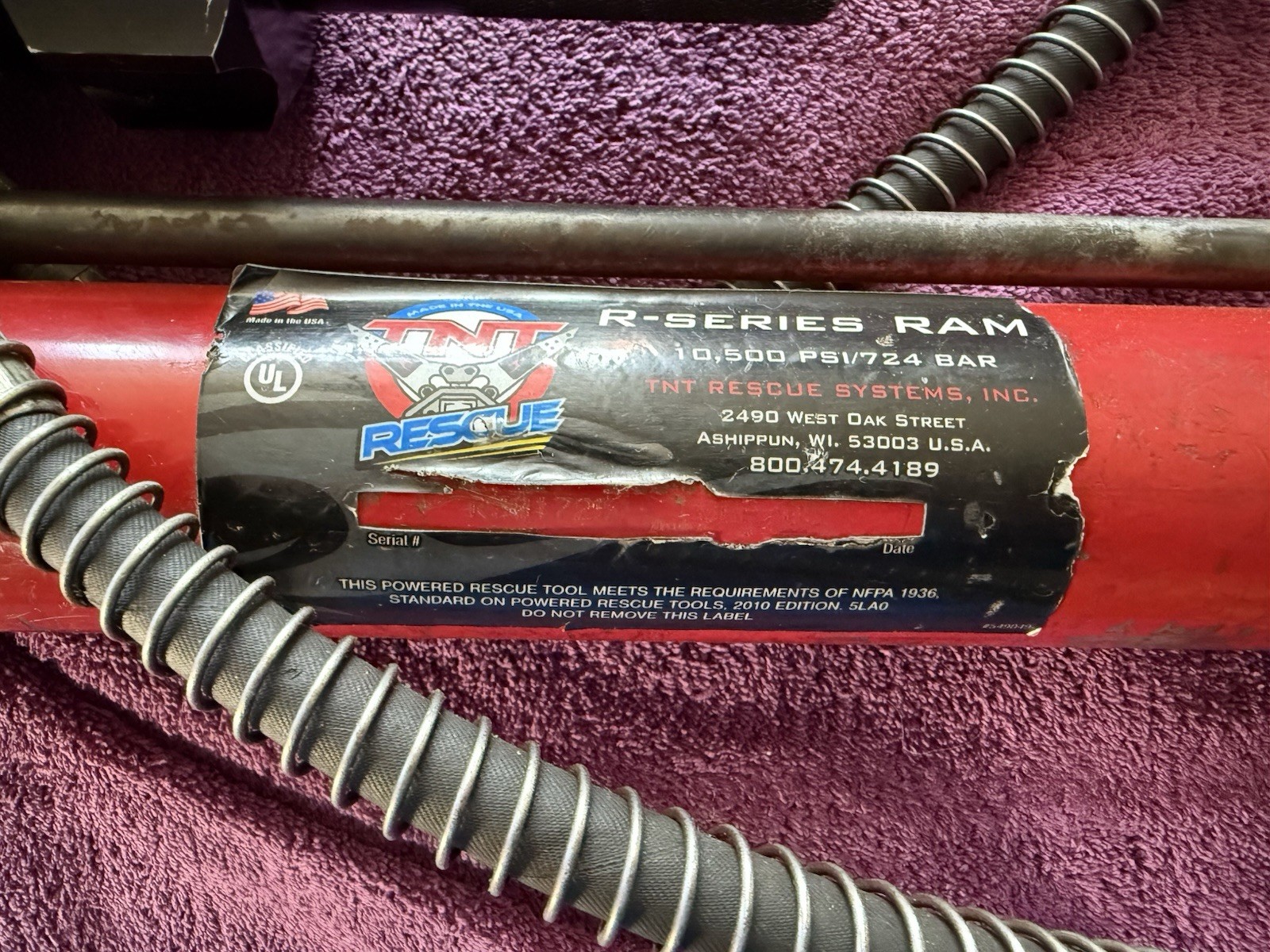 TNT Rescue System Tool R-series Hydraulic Ram Tool 10,500 PSI/724 BAR