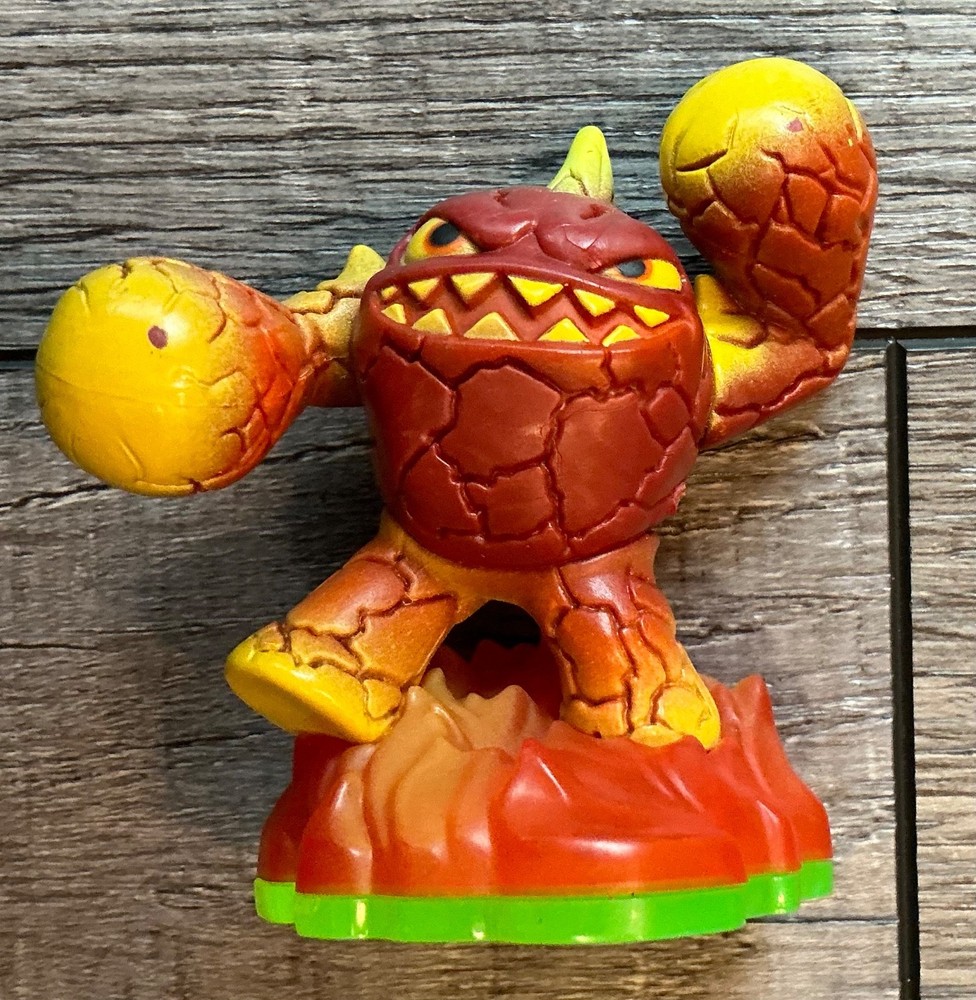 ☆ ERUPTOR LIGHTCORE ~ FIRE ELEMENT ☆ SKYLANDERS GIANTS FIGURE