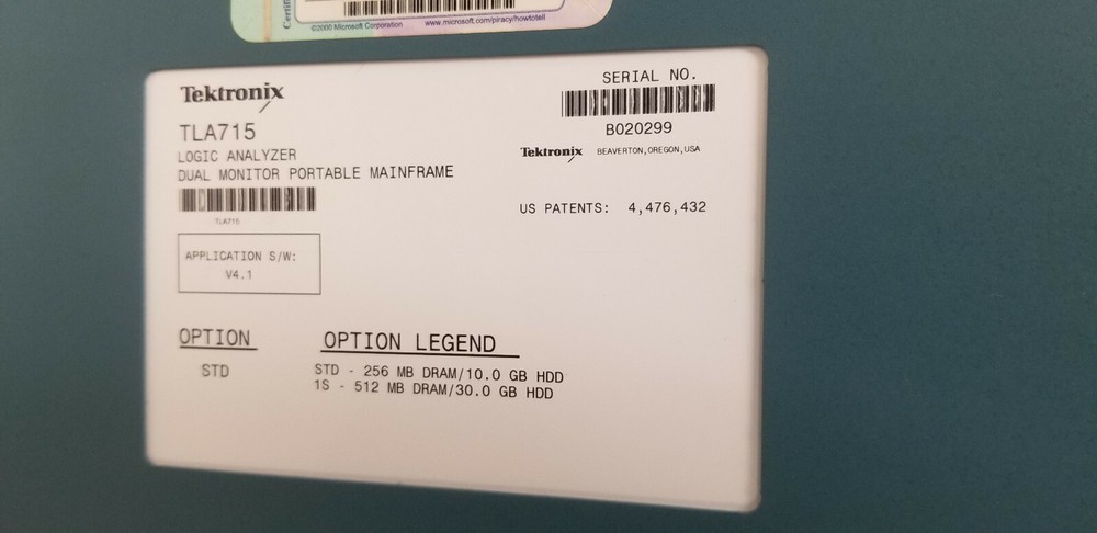 Tektronix TLA715 Logic Analyzer