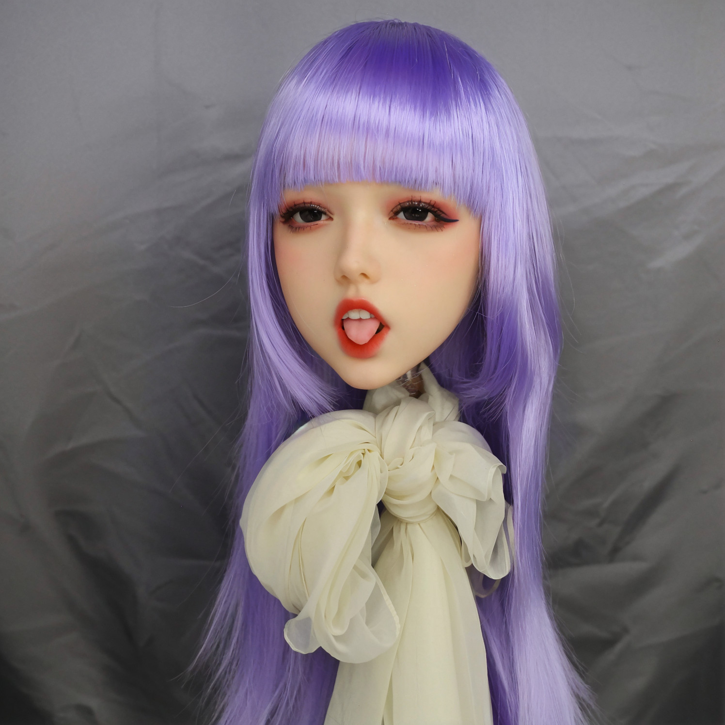 Limited edition female head, TPE material,Mannequin Head,1:1 replica of a female