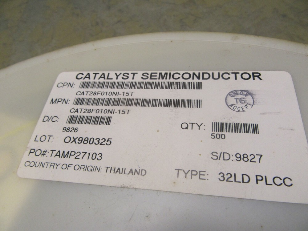 spool catalyst semiconductor cat28f010ni-15t cmos flash memory ICs [5*E-14.25]
