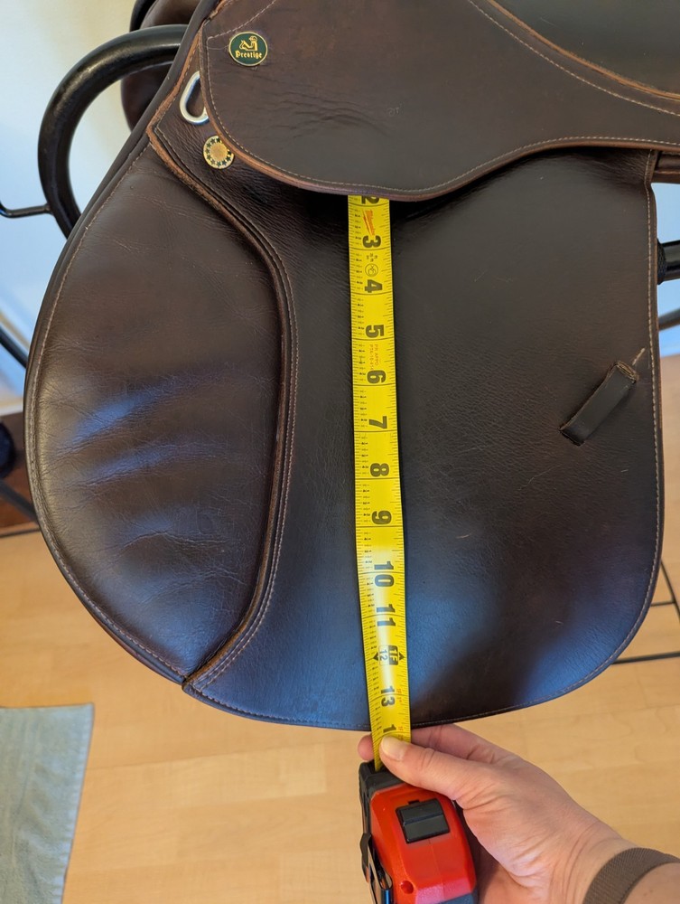 16" Prestige CC Jump Saddle, 33 M tree - wool flocked!