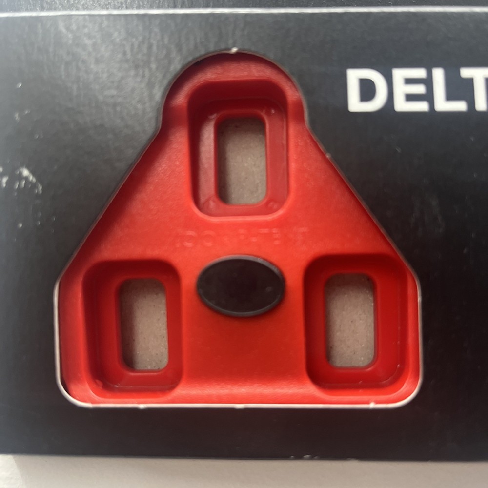 NEW - DELTA Cleats, RED, 9 Degree Float