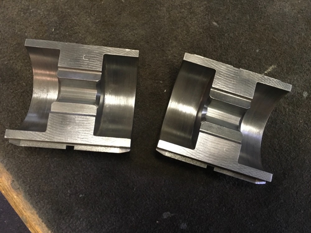 Alcoa 10014SH crimping dies 100 ton......Nice.