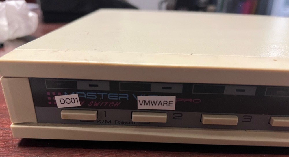 Aten Master View Pro KVM Switch CS-128A