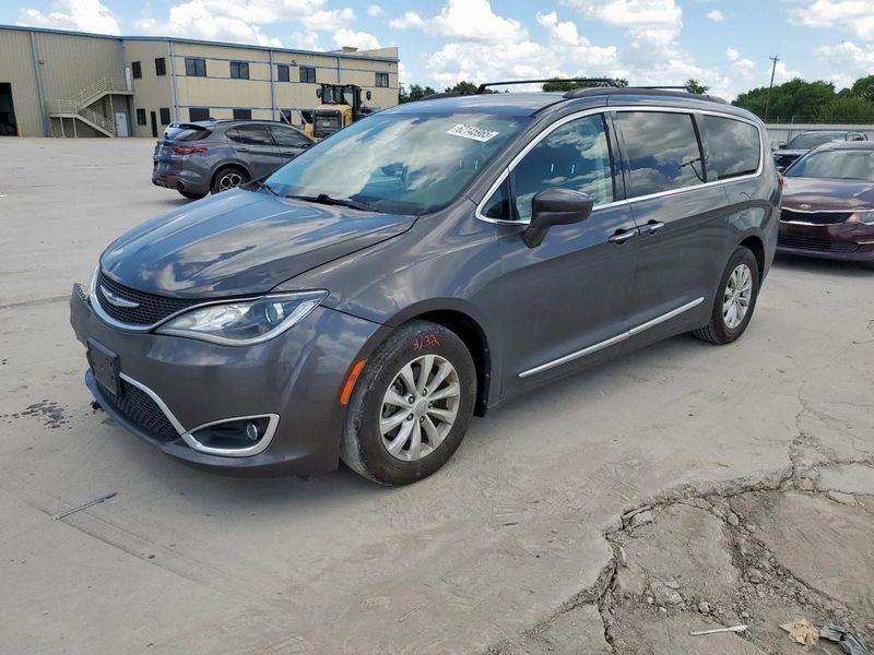 2017-2020 Chrysler Pacifica Left Sun Visor Driver Illuminated Gray OEM