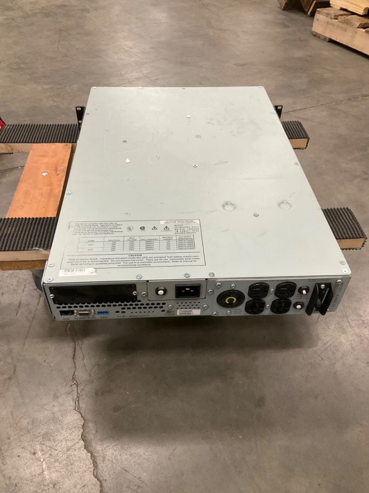 APC Smart-UPS (DLA2200RM2U)