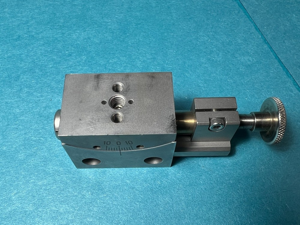 Newport 561-GON Goniometer Stage