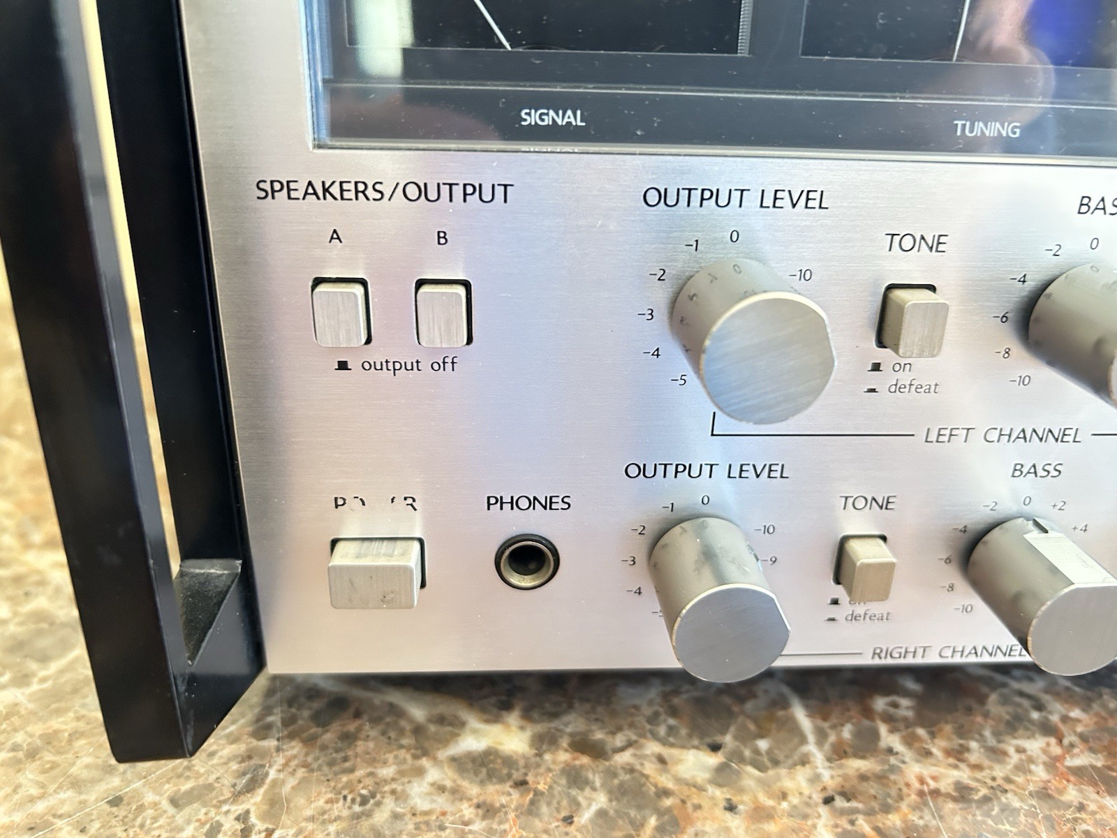 Mitsubishi DA-C20 Preamplifier For Parts or Repair