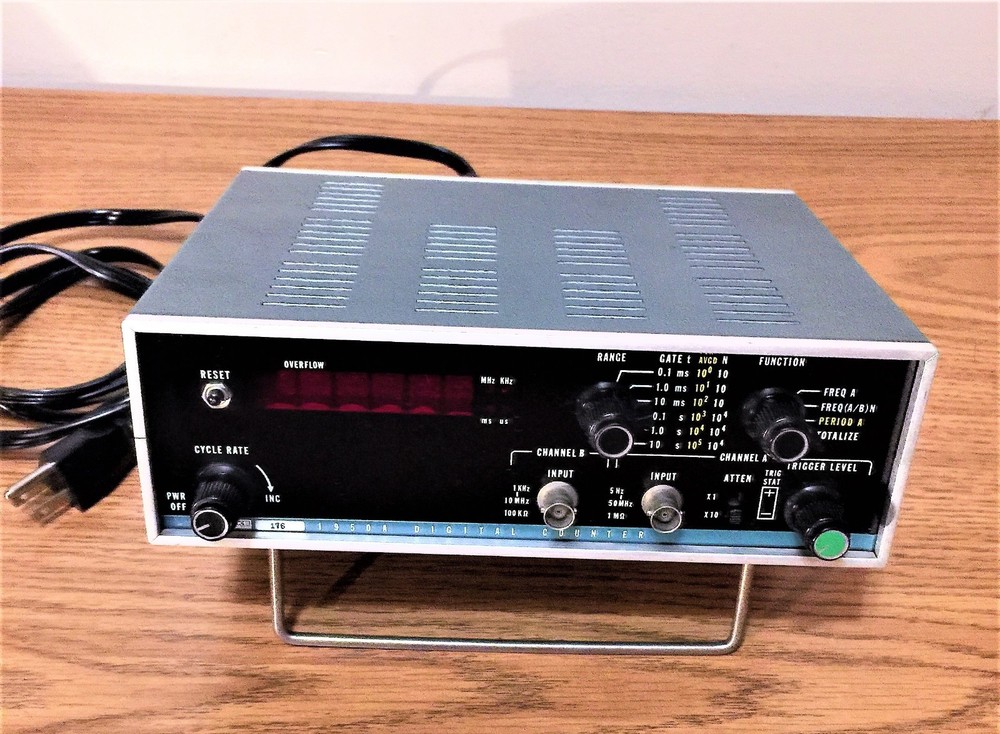 FLUKE 176 1950A DIGITAL COUNTER