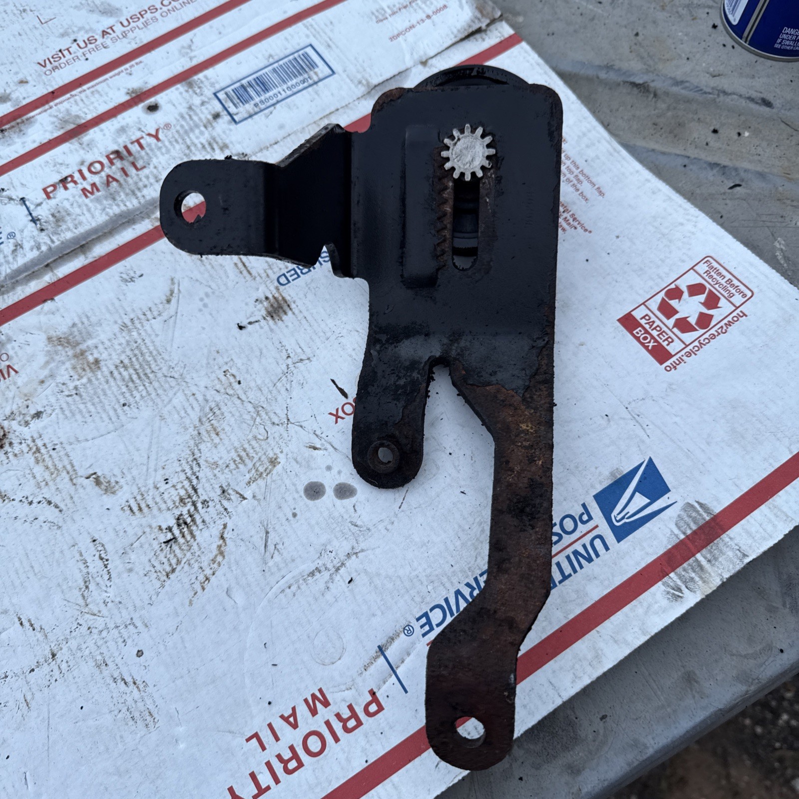 Mercruiser tension bracket