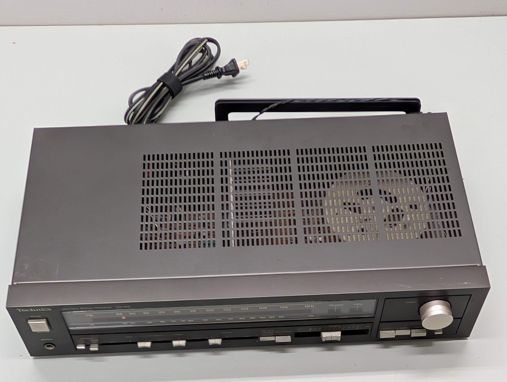 Technics SA-913 Stereo Receiver 70 Watts - Mag Phono Input - Compact - Very Nice