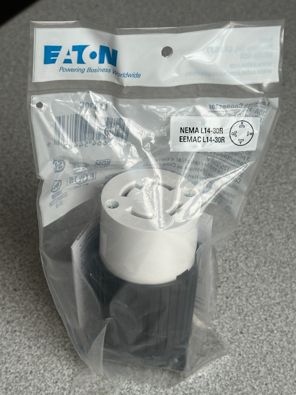 NEW Eaton L1430C Locking Connector 30A 125/250V 3 Pole 4 Wire Grounding L14-30R