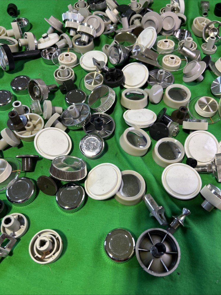Lot Of Radio & TV Knobs 140 Plus
