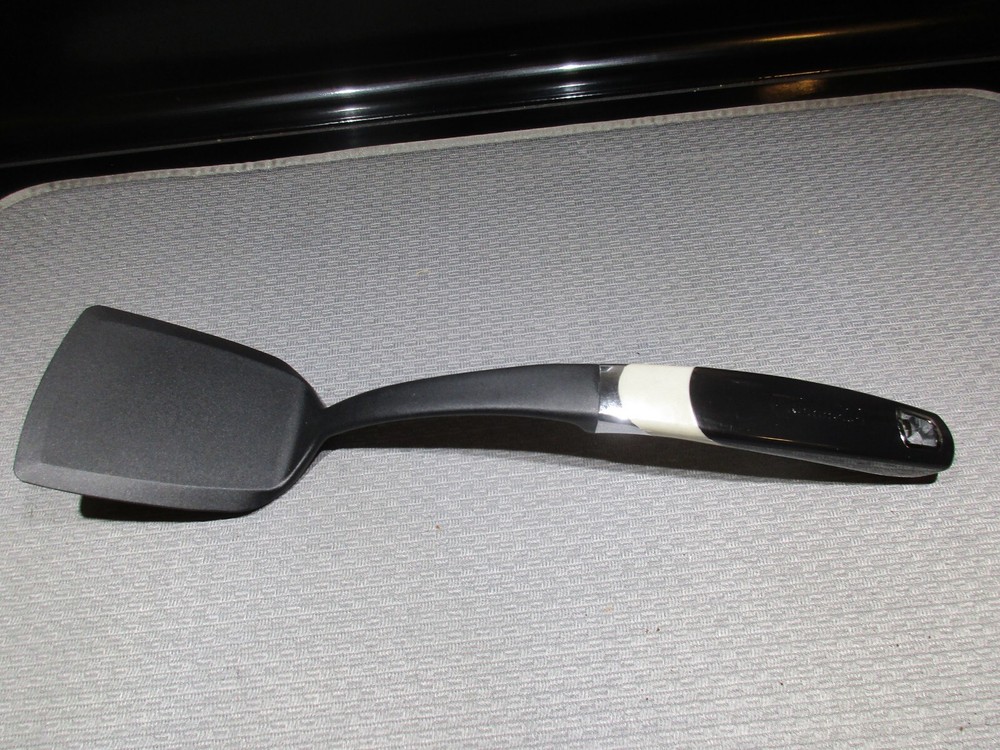 Kenmore 14" Solid Blade Nylon Spatula Turner Black Good Shape