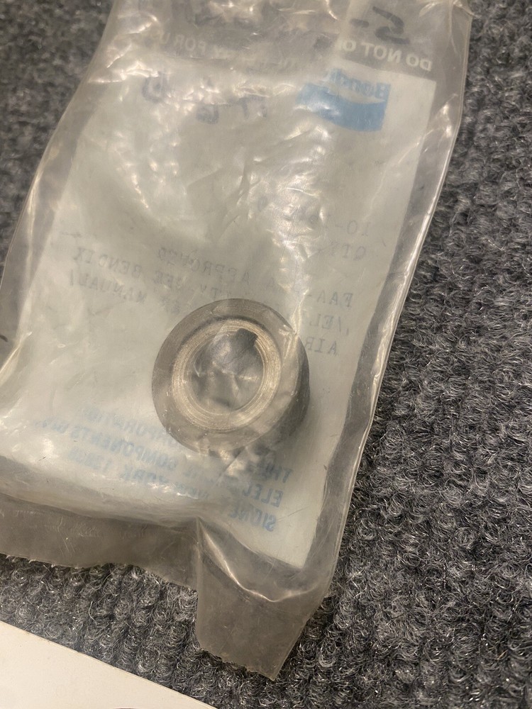 BENDIX 10-163049 KEYED SHOLDER BUSHING MAG, MAGNETO