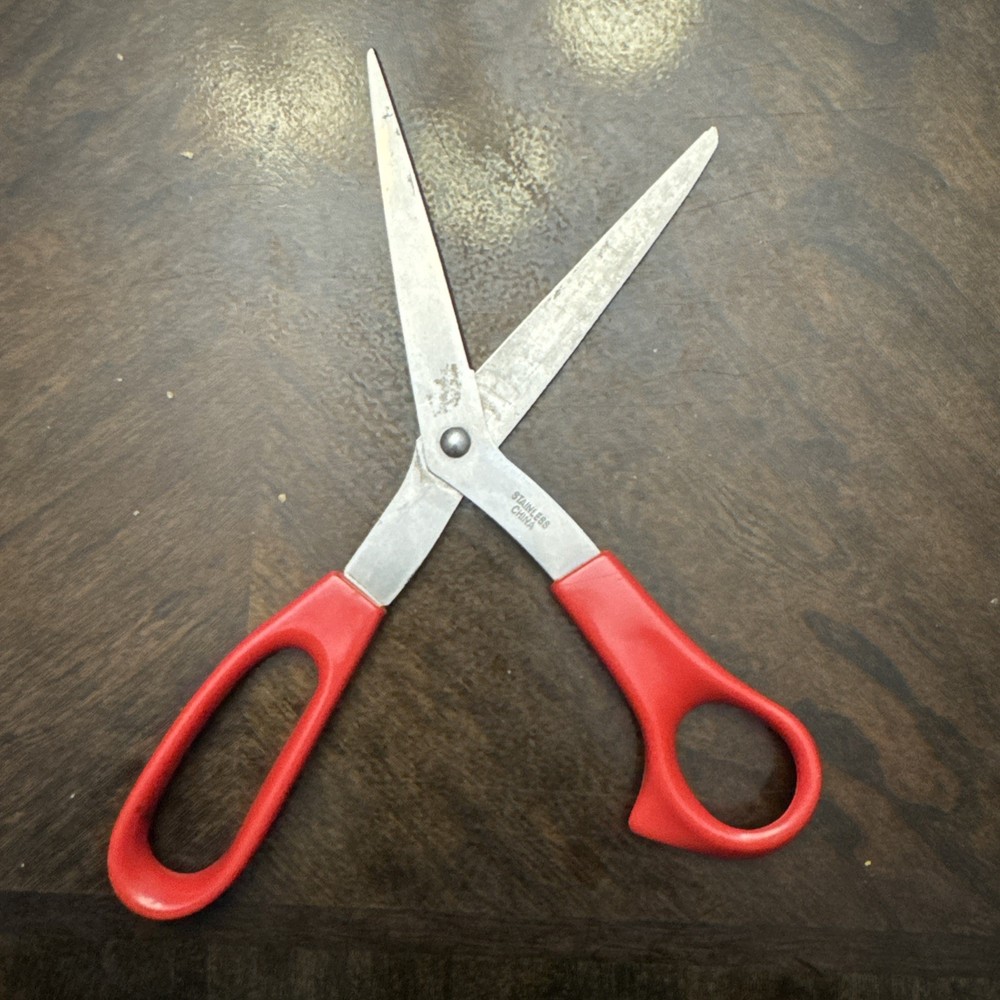 Vintage Comfortable High-Performance 8 Inch Red Scissors