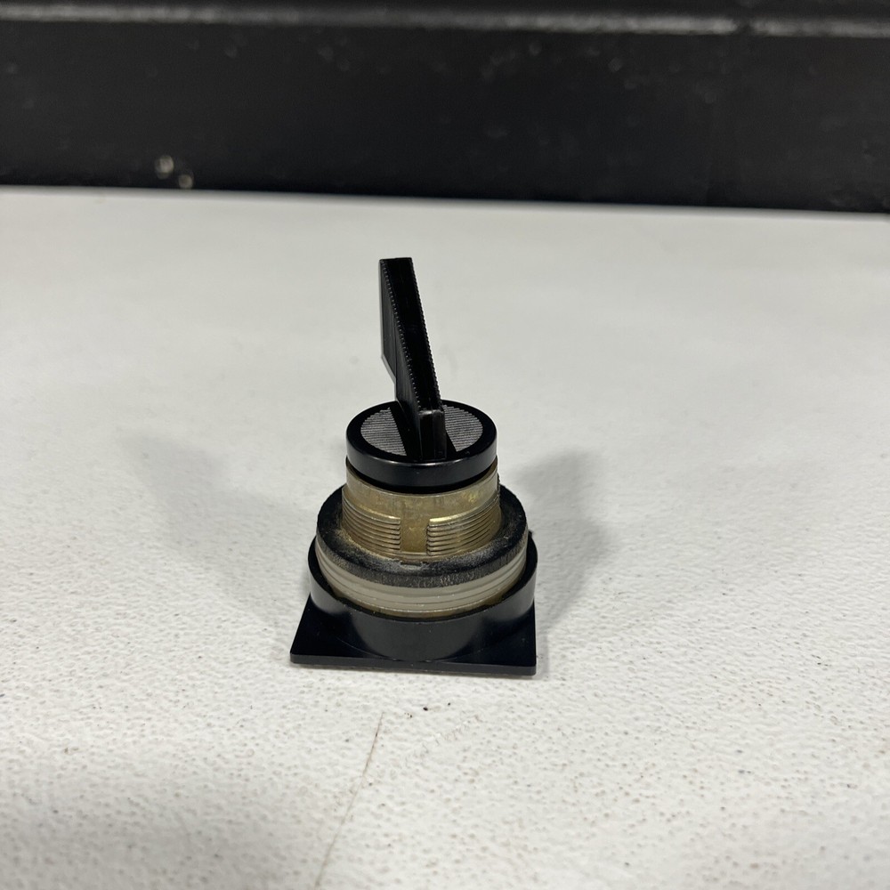 General Electric 077SLDN11 Lever Selector Switch Operator 2-Position