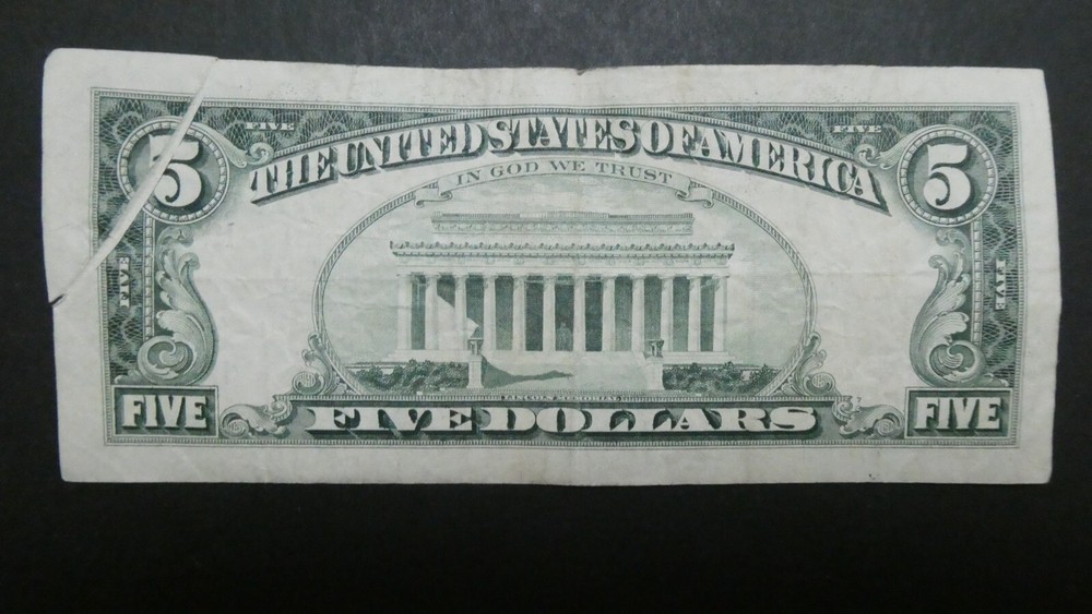 1988 A $5 Five Dollars Federal Reserve Note ERROR