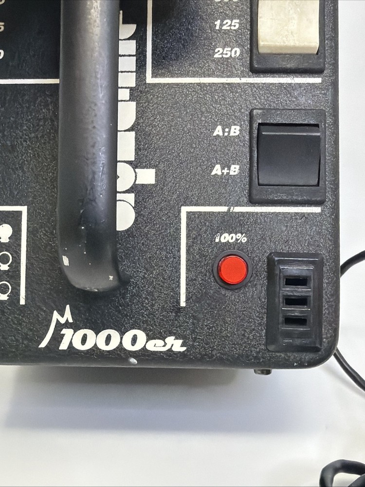 Professional Photographic Lighting - Dynalite M1000ER Pack Only UNTESTED