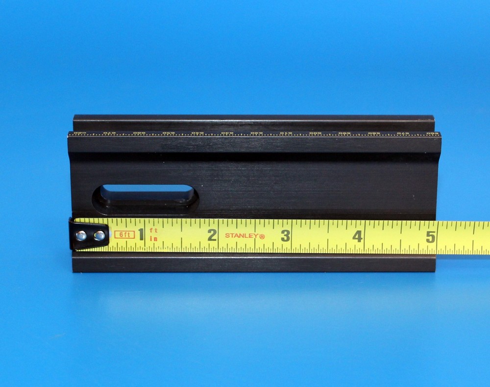 Melles Griot Optical Rail 560-680mm 2” Width