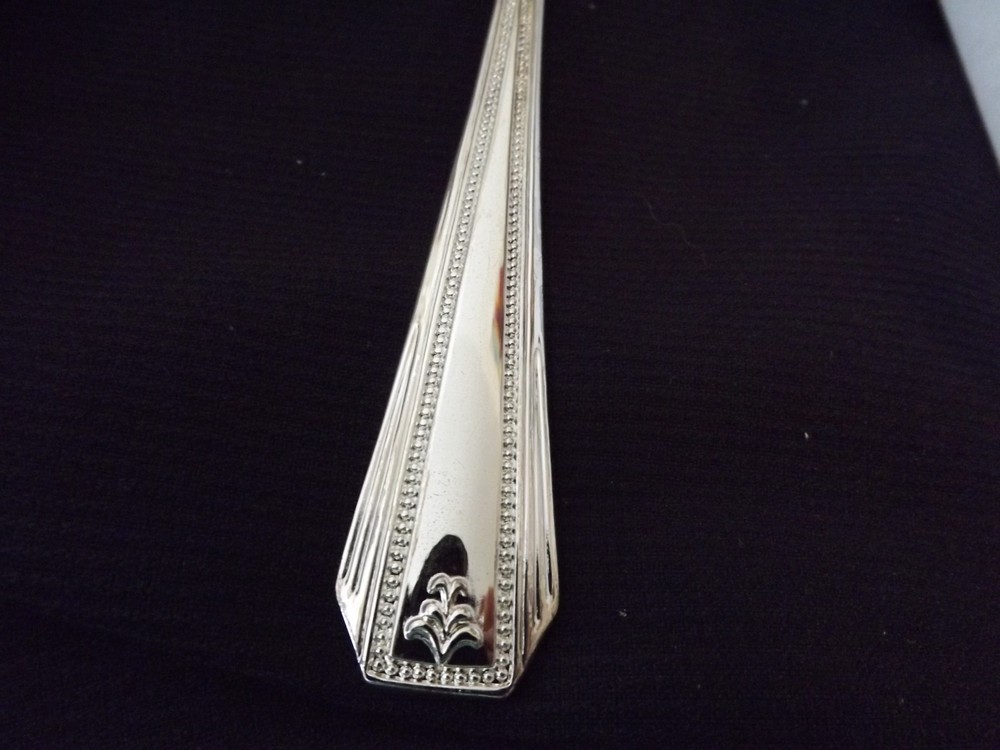 new 20pc SILVER PLATED FLATWARE SET 4-PLACE SETTINGS REGENT SQUARE 2 sets avail