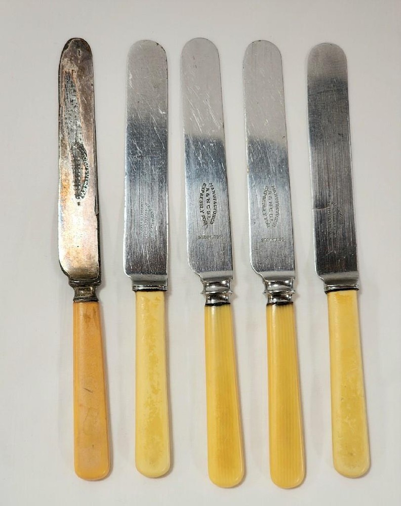 23 Pcs Vintage Bakelite Handle Flatware Mixed Lot
