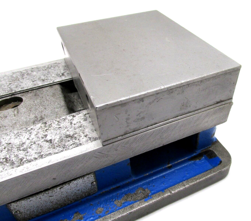 KURT ANGLOCK 6" MILLING MACHINE VISE - #D675