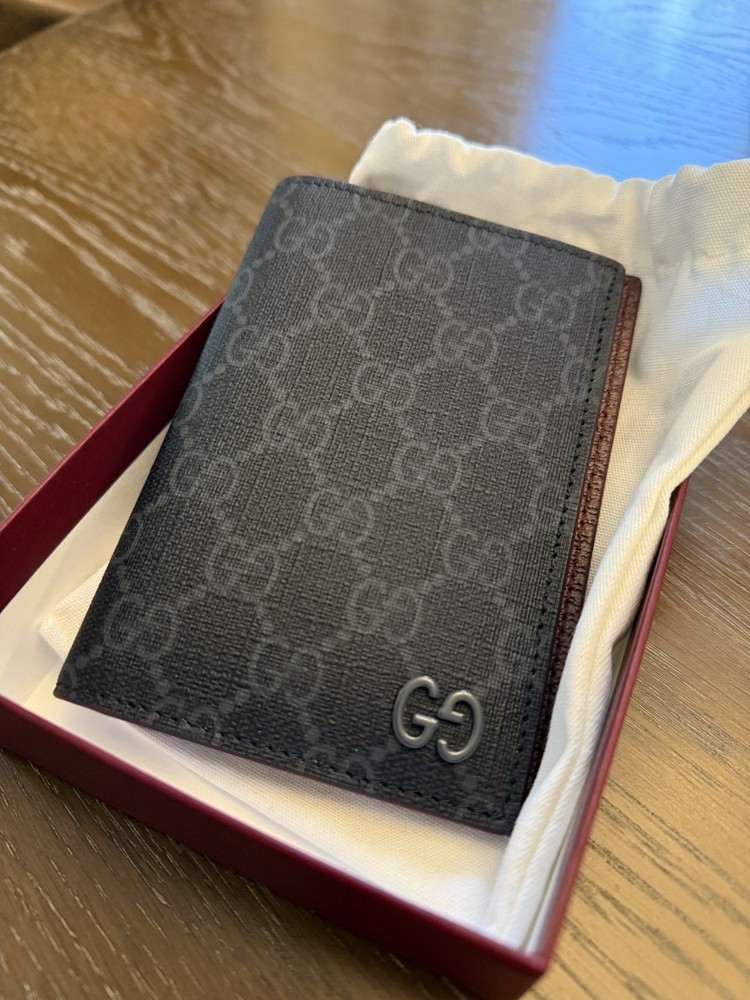 Gucci Passport Case grey with Red Maroon Interior