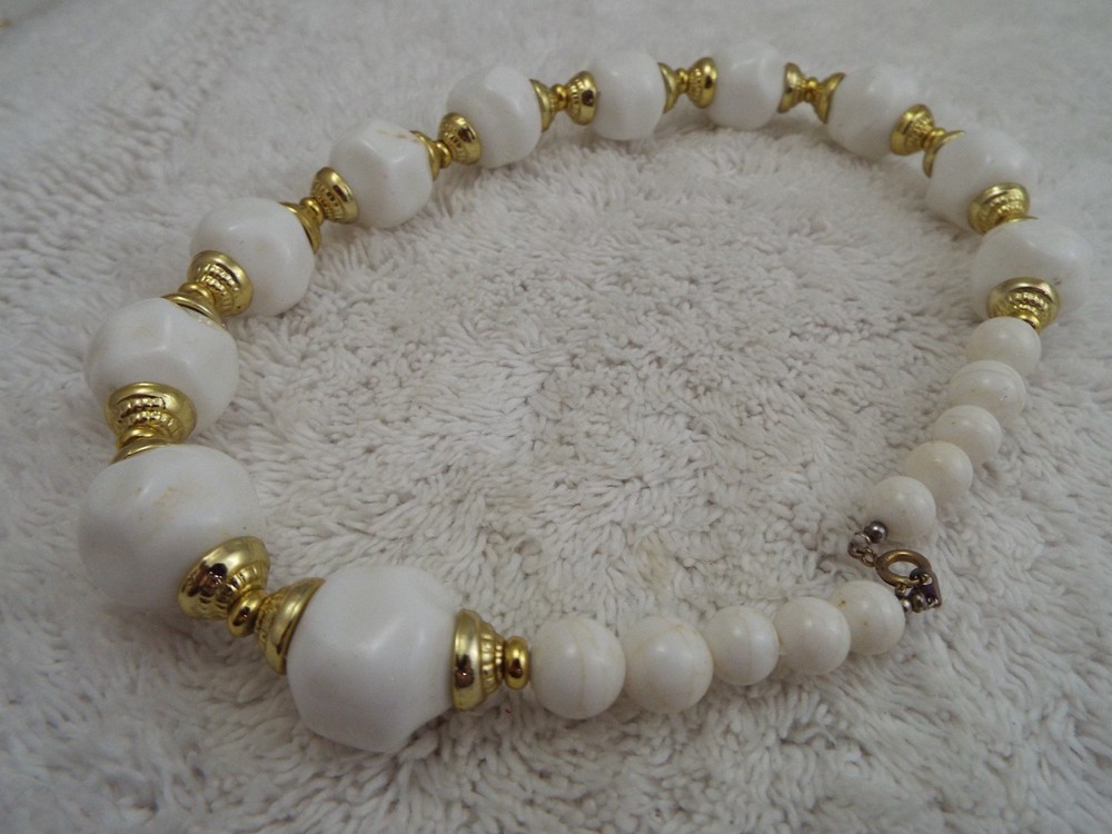 Goldtone White Bead Necklace (A9)