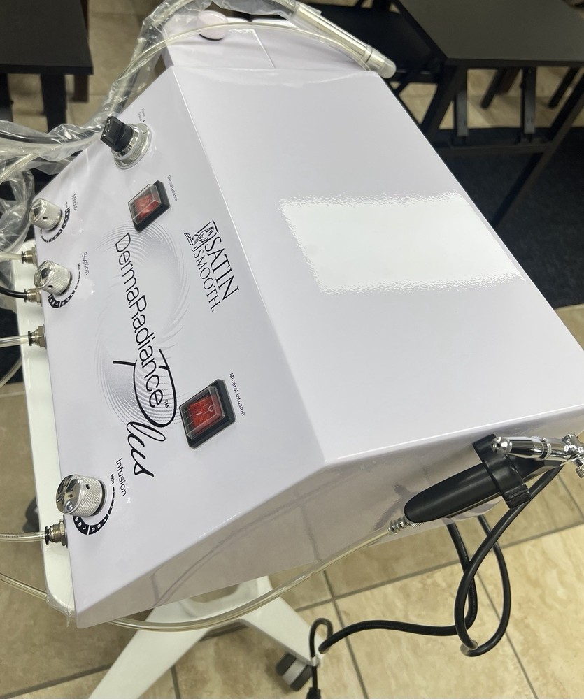 Satin Smooth DermaRadiance Plus Diamond Wand Multi-Function Facial Machine White