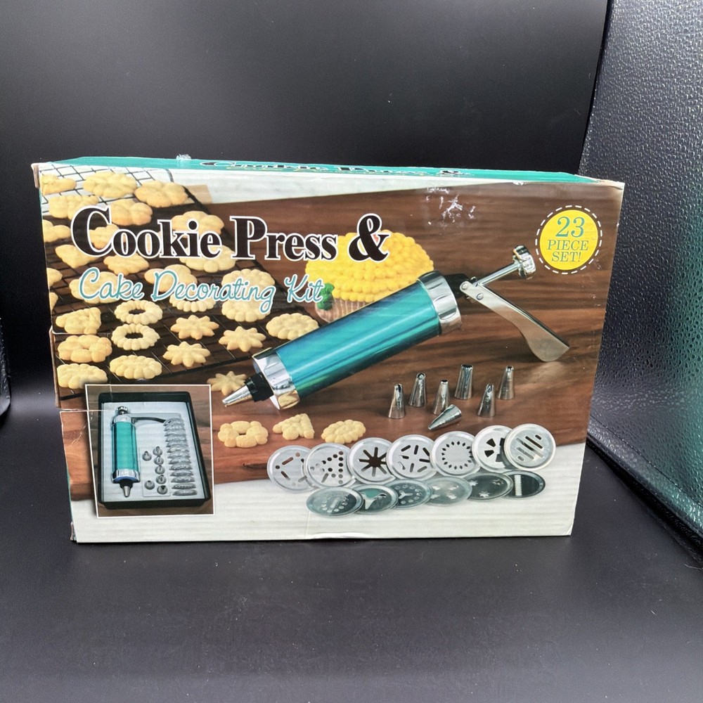 23 Piece Cookie Press & Cake Decorating Kit In Box