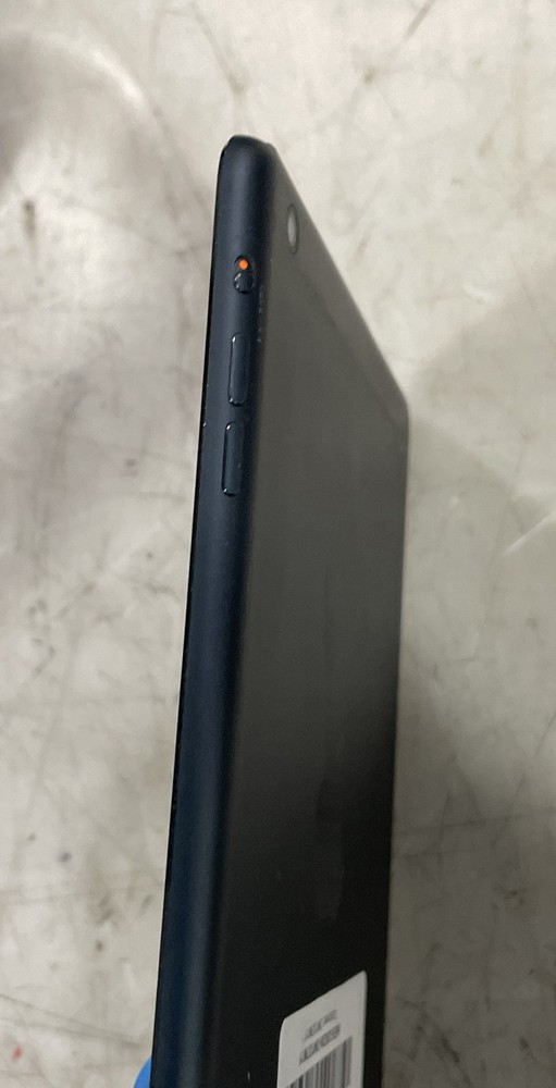 Apple iPad Mini A1432 7.9" Display Wi-Fi Tablet Portable Device