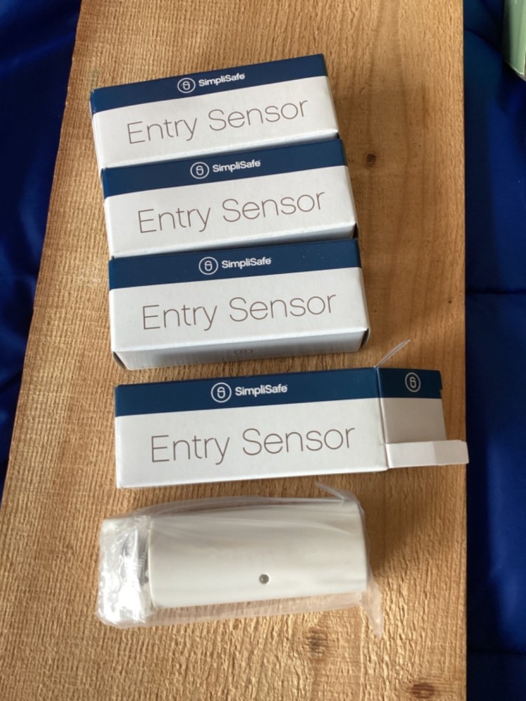 Simplisafe Entry Sensor - Lot of 4 - Unused