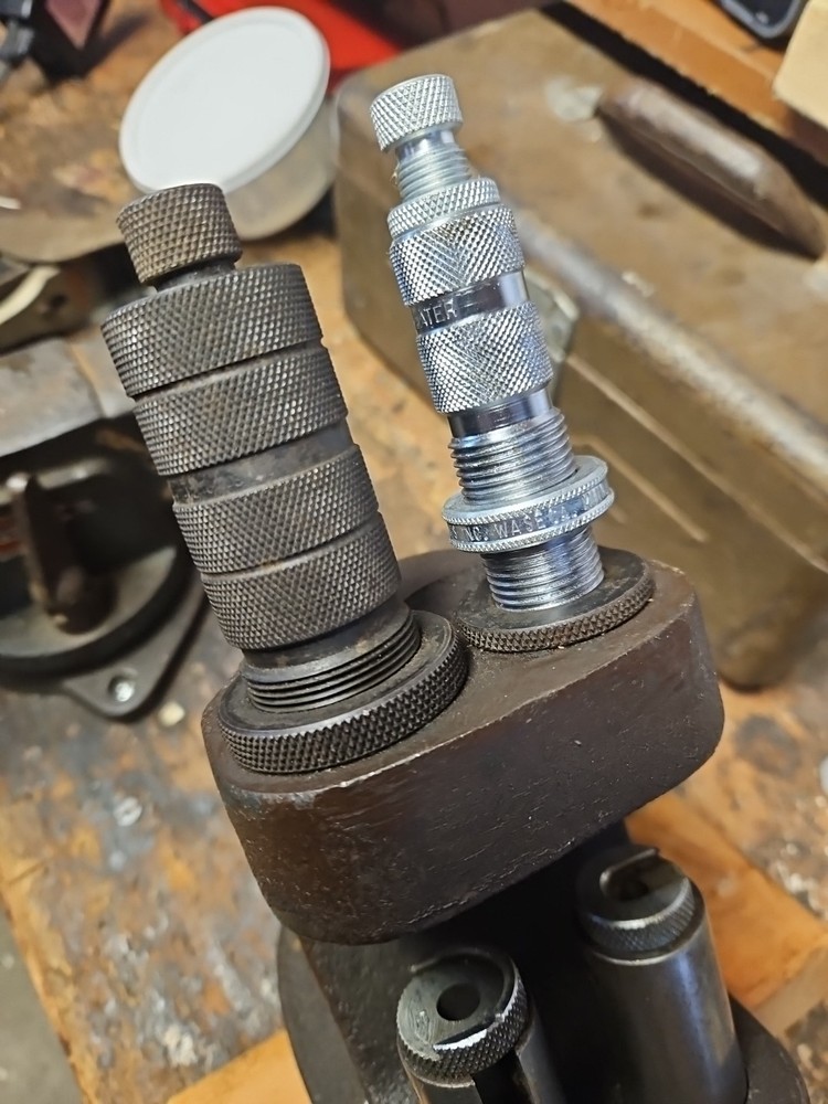 **Bundle** HERTER'S SUPER MODEL 81 Double Head Reloading Press With Dies