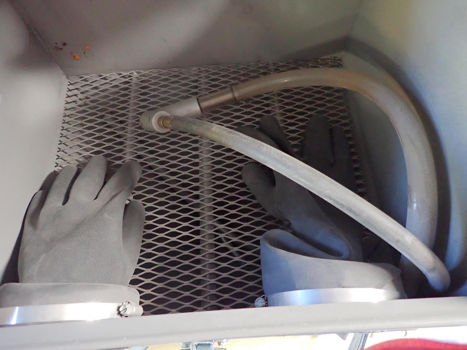 ECONOLINE 101691G-A Mini Bench Abrasive Blast Cabinet