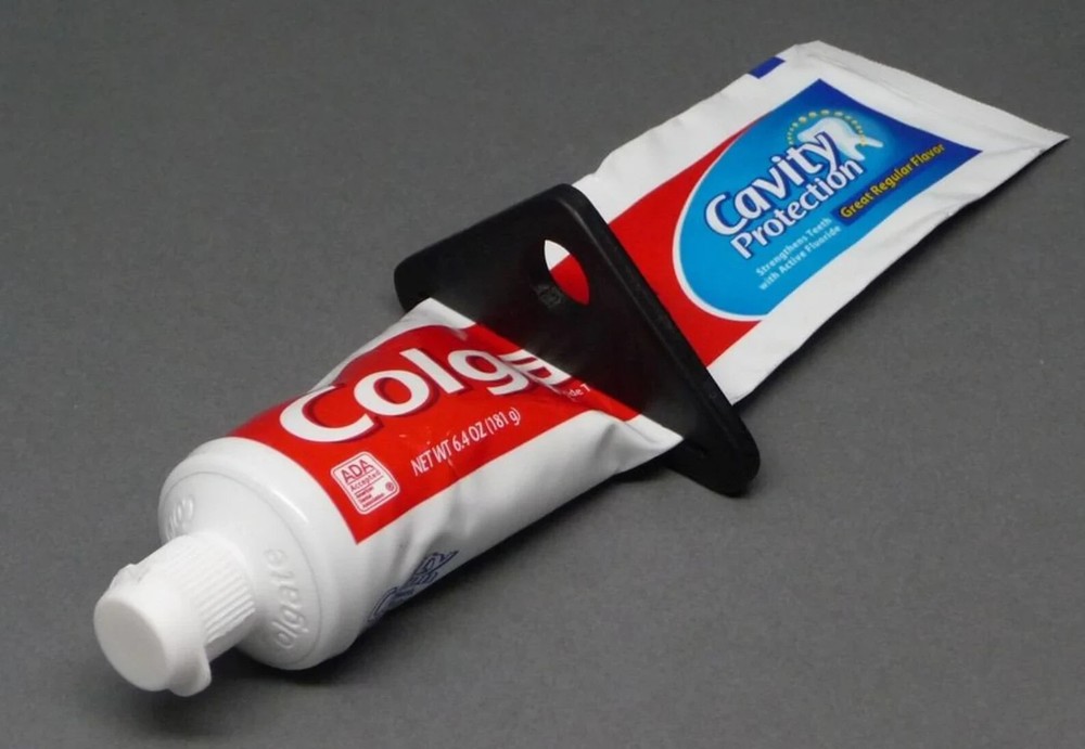 Simple Toothpaste Squeezer