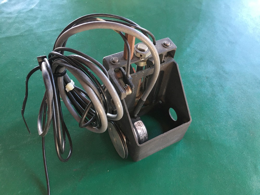 Gerber S3200 Cutting Machine Table Encoder W/ Bracket Assy