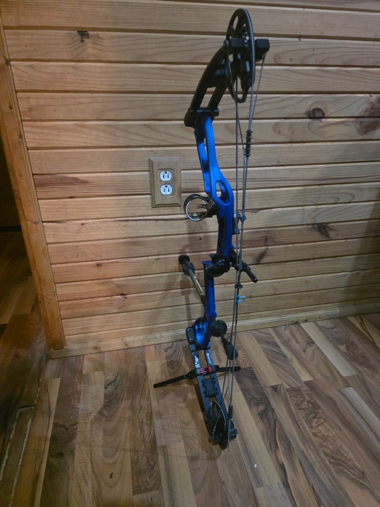 compound bow right hand