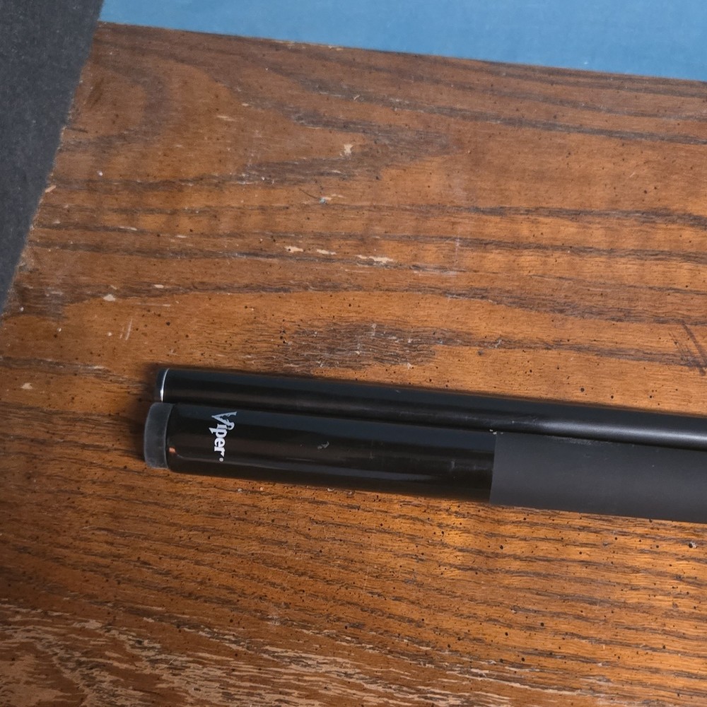Viper Graph Strike Two-Piece Billiard Cue 50-8115