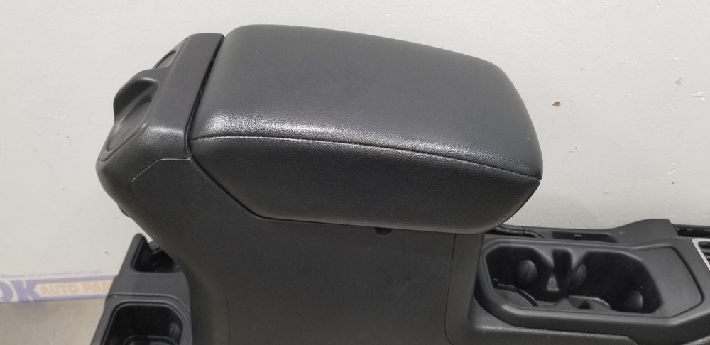 21 JEEP GLADIATOR JT WILLYS CENTER FLOOR CONSOLE ASSEMBLY BLACK MANUAL SHIFT