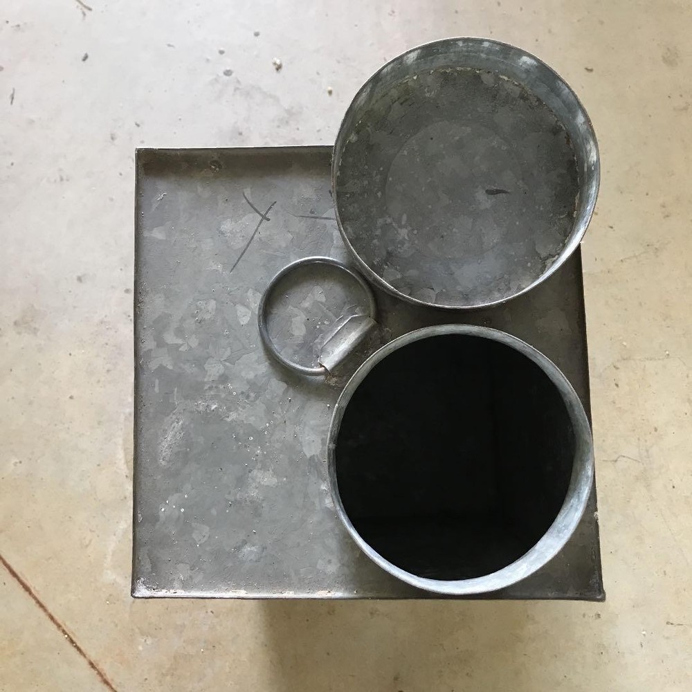 Old tin can with opening and exit, Showa retro