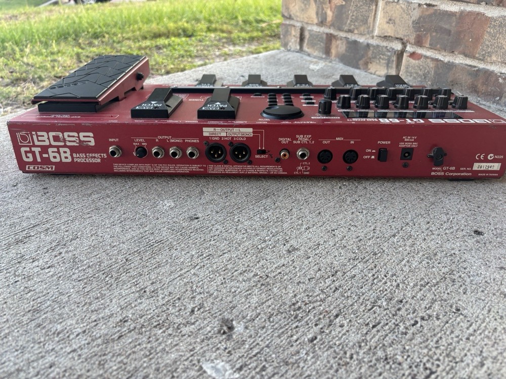 ⭐️Boss GT-6B BOSS Bass Multi-Effects Processor⭐️Working Please Read⭐️